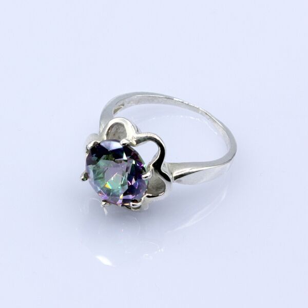 

Серебряное кольцо Кристалл с камнем Мистик 18 размер