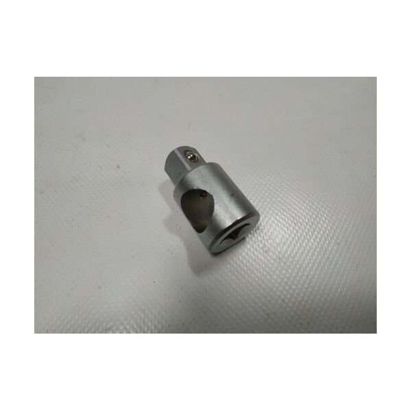 

Переходник 3/8"M-1/2"F под вороток Alloid с отверстием