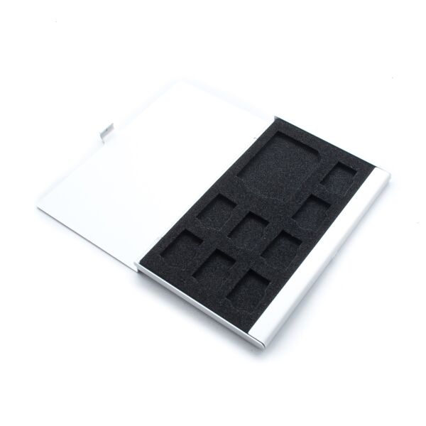 

Алюминиевый кейс для 8 карт памяти MicroSD и SD-адаптера PHS WZ0728silver Серебряный
