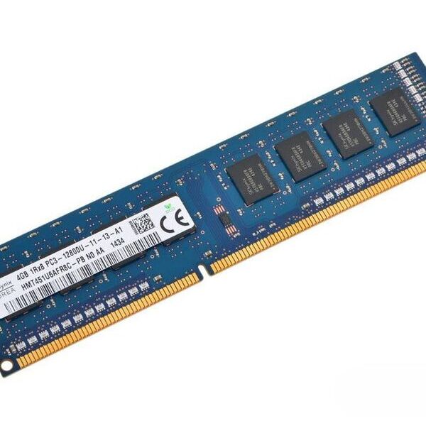 

SK hynix 4 GB DDR3 1600 MHz (HMT451U6AFR8C-PB)