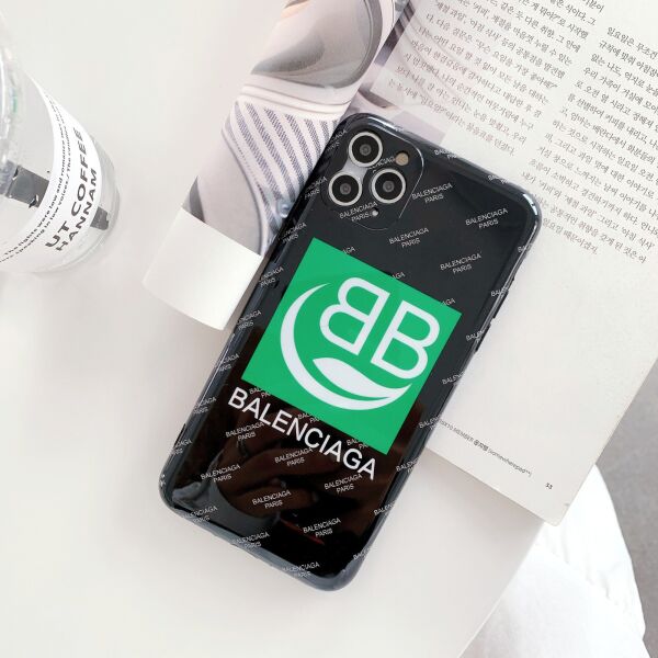 

Чехол для iPhone 11 под Balenciaga Черный