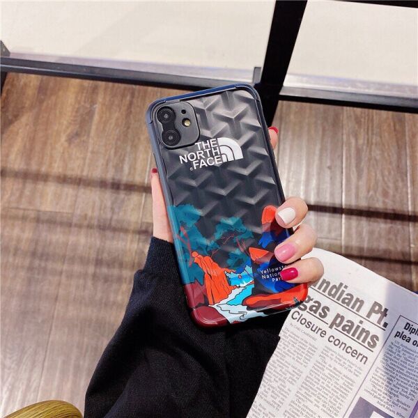 

Чехол для iPhone 11 Pro Max The North Face "Йеллоустоун" Черный