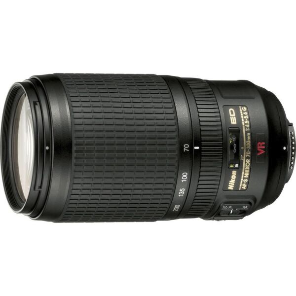 

Nikon AF-S VR Zoom-Nikkor 70-300mm f/4,5-5,6G IF-ED (4,3x)