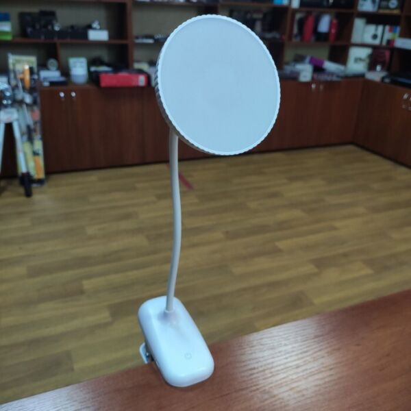 

Настольная светодиодная лампа Table Lamp 7310 аккумуляторная на прищепке Белая