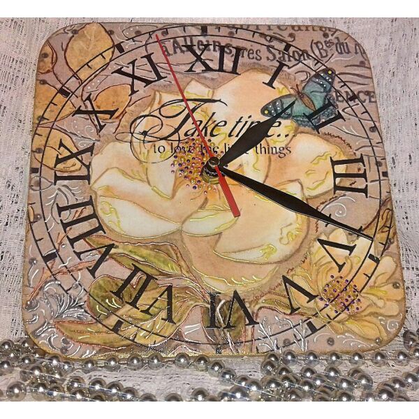 

Настенные часы интерьерныеЧайная роза