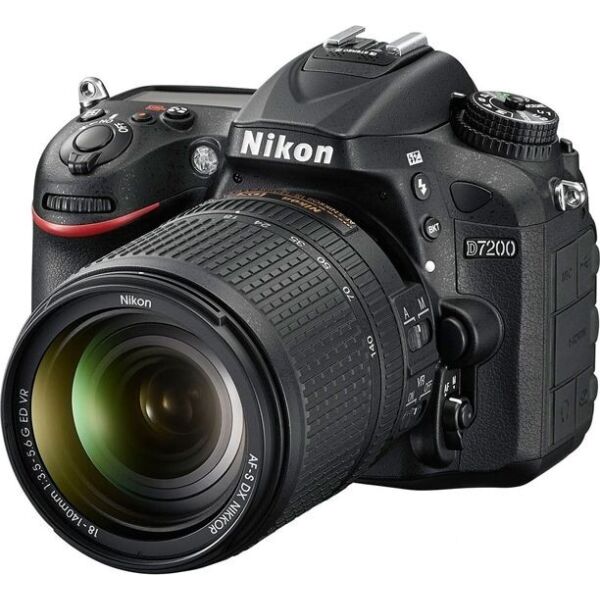 

Nikon D7200 kit (18-140mm VR)