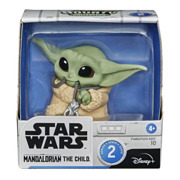 

Фигурка Звездные войны Серия 2, «Малыш Йода» с кулоном Мандалорца Star Wars The Bounty The Child Mandalorian Necklace Hasbro F1480