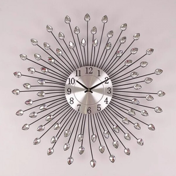 

Часы металлические с стразами Flora D-50 см. 38206