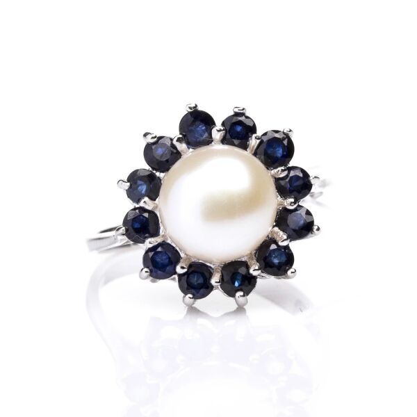 

Кольцо из серебра с сапфирами и жемчугом (культ.), размер 16 (1632327)