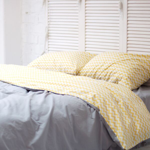 

Комплект постельного белья Полуторный 155x215 "Хлопковые Традиции", поплин, PF56 Тёмно-серый/жёлтый зиг-заг