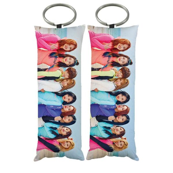 

Брелок дакимакура Твайс кпоп Twice kpop двухсторонняя 4*10 см (dak0590k)