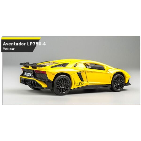 

Модель автомобиля Lamborghini LP750 1:32 звук и свет желтого цвета