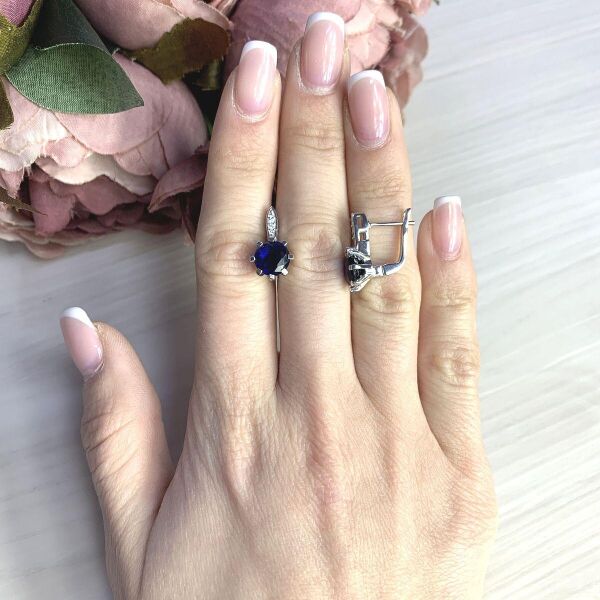 

Серебряные серьги GS с сапфиром nano 5.16ct (2073055)