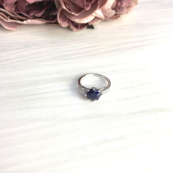 

Серебряное кольцо GS с натуральным сапфиром 2.342ct (2073123) 17.5 размер