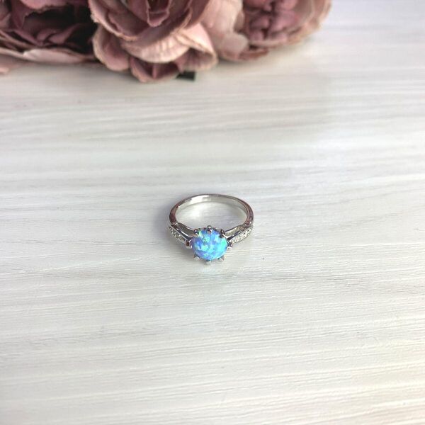 

Серебряное кольцо GS с опалом 2.61ct (2073086) 18 размер