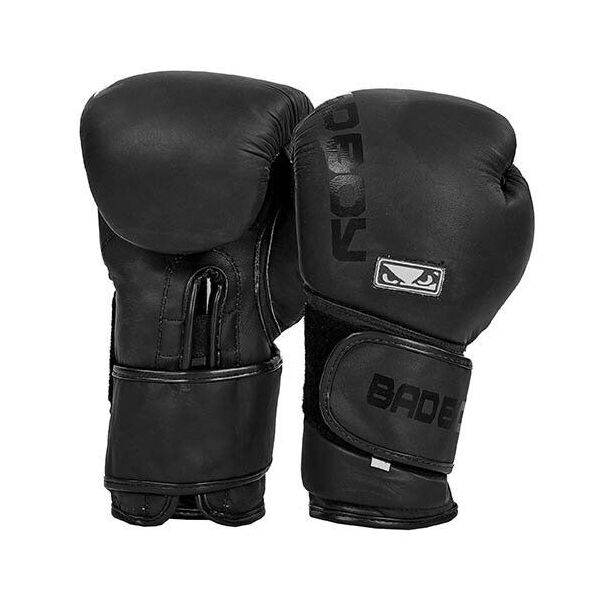 

Оборудование, экипировка для бокса и единоборств Перчатки боксерские Bad Boy Legacy 2.0 VL-6618 12oz Черный (37429422)
