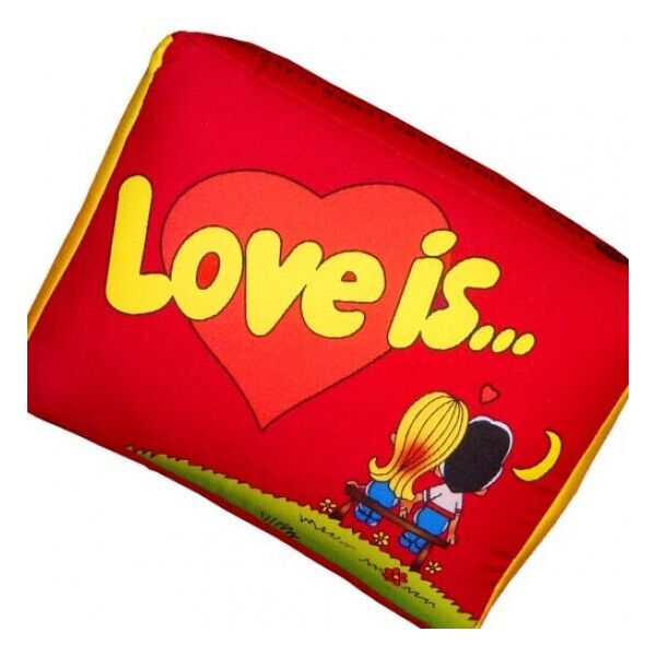 

Подушка Love is... Красная FO. 52382