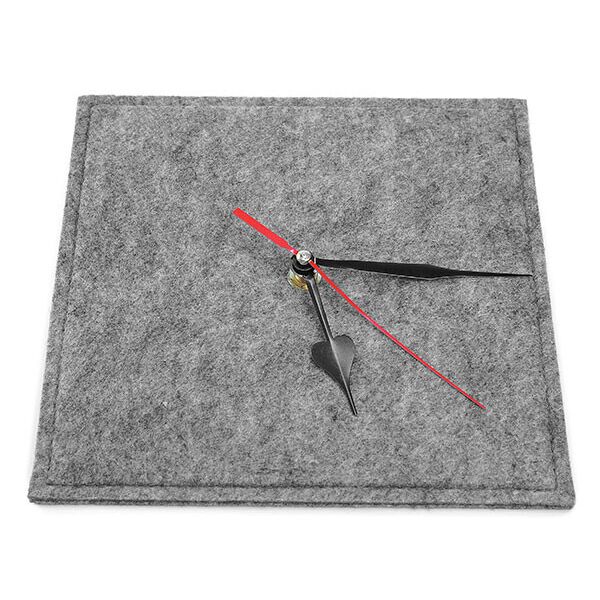 

Настенные часы FeltFabricDesign из войлока М5(0305)