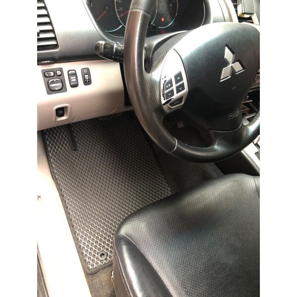 

Коврики EVA (черные) для Mitsubishi Pajero Sport 2008-2015 гг.