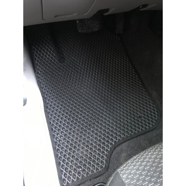 

Коврики EVA (черные) для Mitsubishi L200 2006-2015 гг.