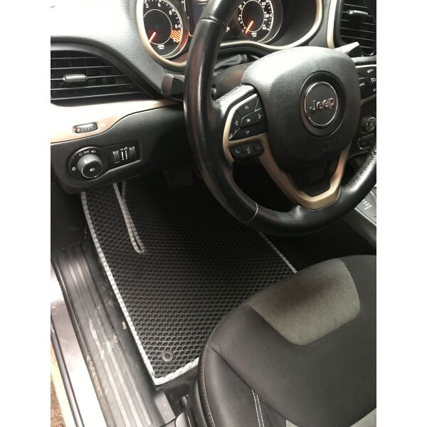 

Коврики EVA (черные) для Jeep Cherokee KL 2013↗ гг.