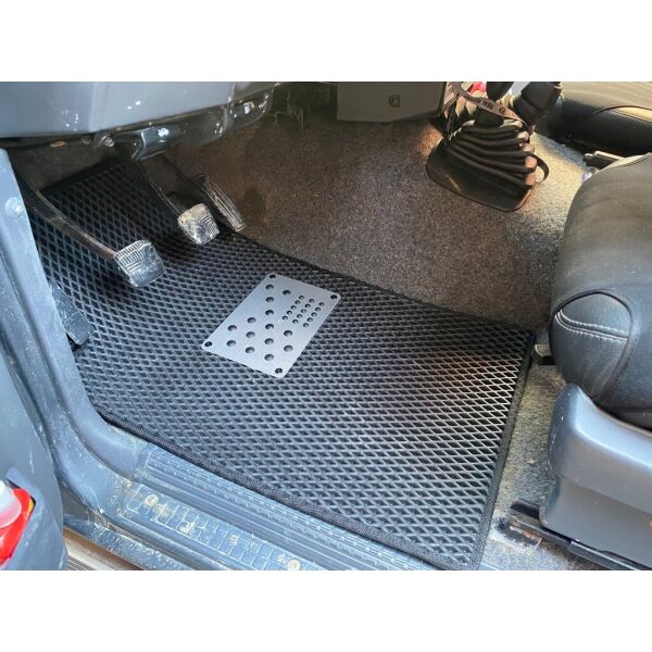

Коврики EVA (черные) Короткий, 5 штук (передние и задние) для Nissan Patrol Y60 1988-1997 гг.