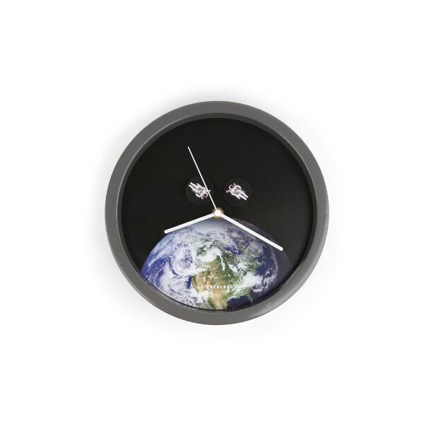 

Часы настенные "Astronaut" Ø25 см