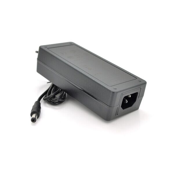 

Импульсный адаптер питания JC0604 6V 4А (24Вт) штекер 5.5 - 2.5 + каб. питания