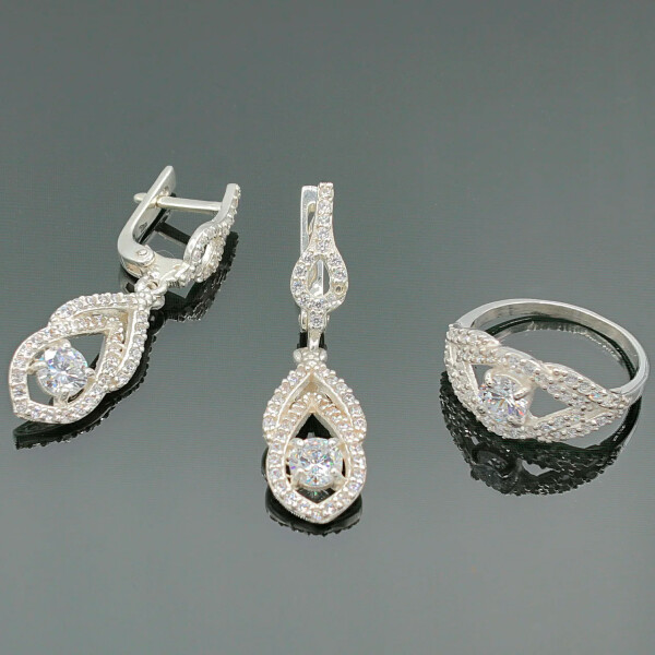 

Серебряное кольцо и серьги Diva Капля утренней росы 17.5 размер (009г)