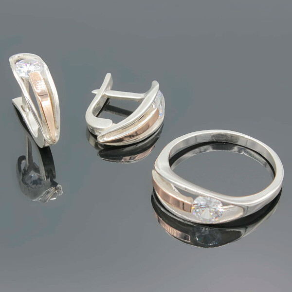 

Серебряное кольцо и серьги Diva Идеал с золотыми вставками 18.5 размер (022г)