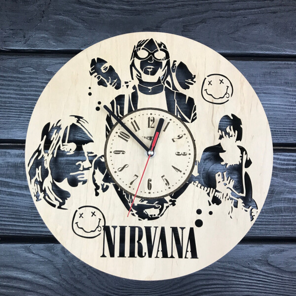 

Дизайнерские настенные часы из дерева «Nirvana»