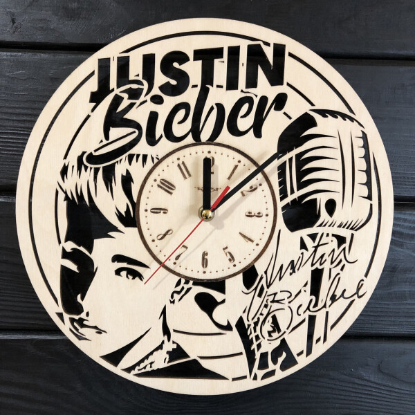 

Концептуальные настенные часы из дерева «Justin Bieber»