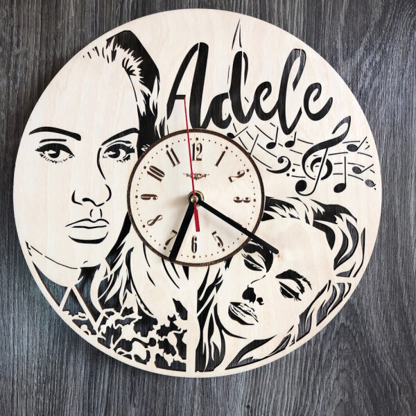 

Оригинальные настенные часы «Adele»