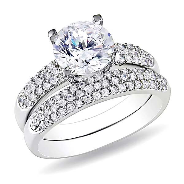 

Кольцо из серебра с куб. циркониями, размер 17 (066225)