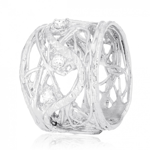 Акція на Кольцо из серебра с куб. циркониями, размер 18.5 (572236) від Allo UA