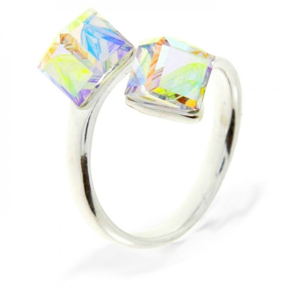

Кольцо с кристаллами Swarovski (821708)