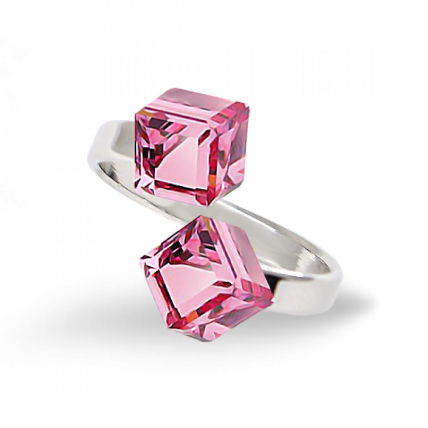 

Кольцо с кристаллами Swarovski (829495)
