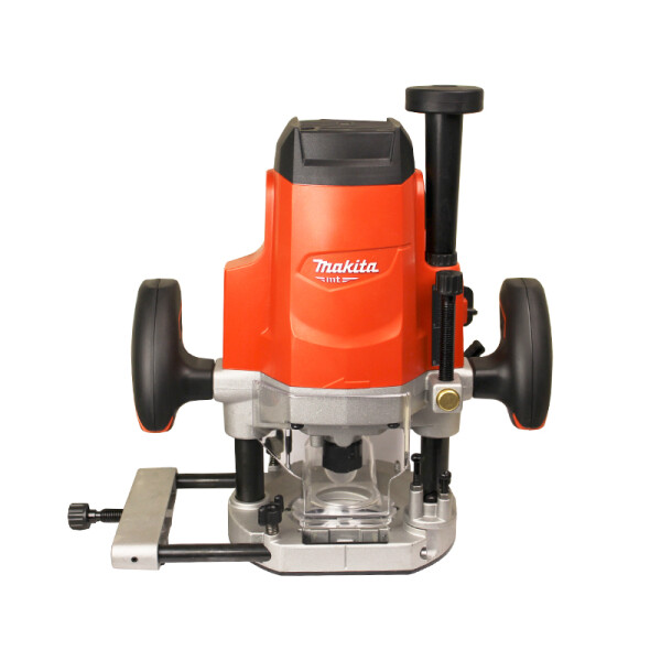 

Makita M3700
