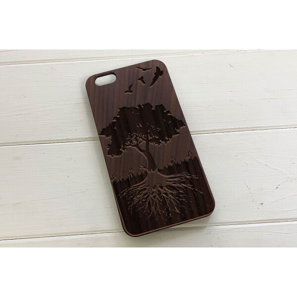

Деревянный чехол SkinWood Американский орех для iPhone 6 Plus с дизайнерской гравировкой Дерево жизни