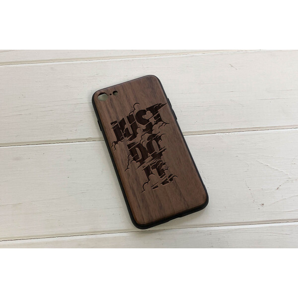 

Деревянный чехол SkinWood Американский орех для iPhone 7 с дизайнерской гравировкой Just