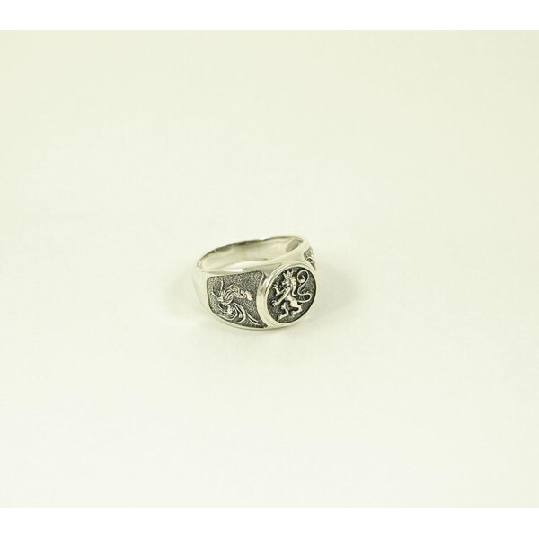 

Кольцо лев геральдический Maxi Silver 8582 SE, размер 17.5