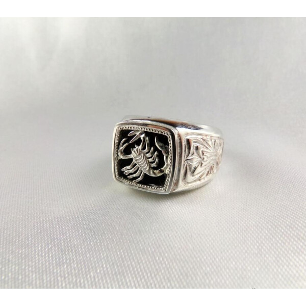 

Печатка скорпион Maxi Silver 4376 SE, размер 20.5