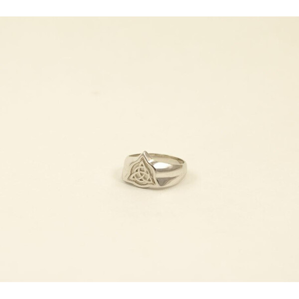 

Кольцо Оберег триглав Maxi Silver 6497 SE, размер 15.5