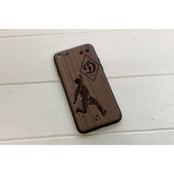 

Деревянный чехол SkinWood Американский орех для iPhone 8 с дизайнерской гравировкой Динамо