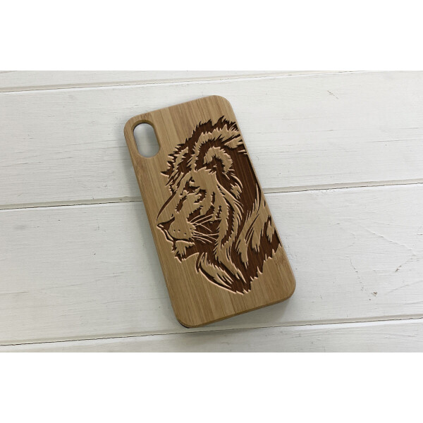 

Деревянный чехол SkinWood Сандал для iPhone X с дизайнерской гравировкой Льва