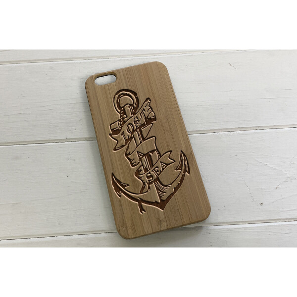 

Деревянный чехол SkinWood Сандал для iPhone 6 Plus с дизайнерской гравировкой Якорь
