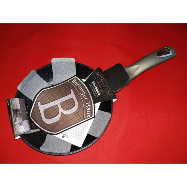 

Сковорода Berlinger Haus Carbon Metallic Line 20 см BH-1229N (6082)