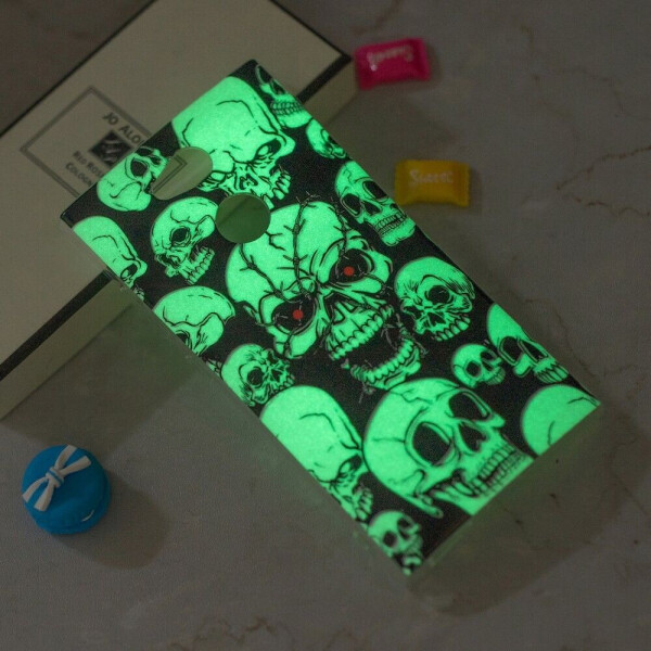 

Силиконовый (TPU) чехол Deexe LumiCase для Sony Xperia L2 - Mystique Skulls