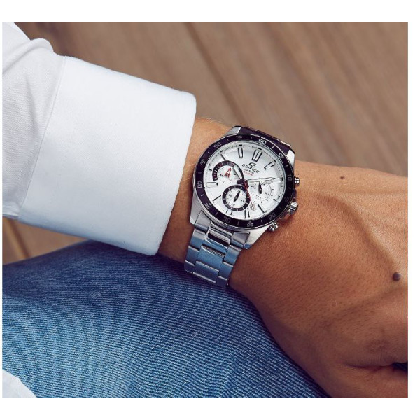 

Наручные часы CASIO EFV-570D-7AVUEF