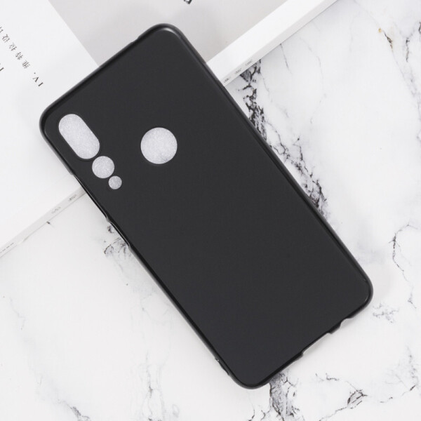 

Чехол Soft Line для Lenovo Z5s силикон бампер черный